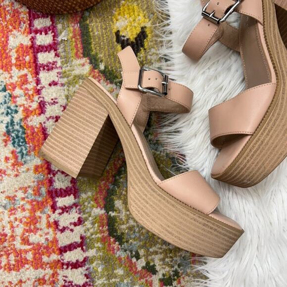 Madden Girl Beige Tan Ankle Strap Chunky Platform Heeled Grandview Sandal 9 - Picture 2 of 10